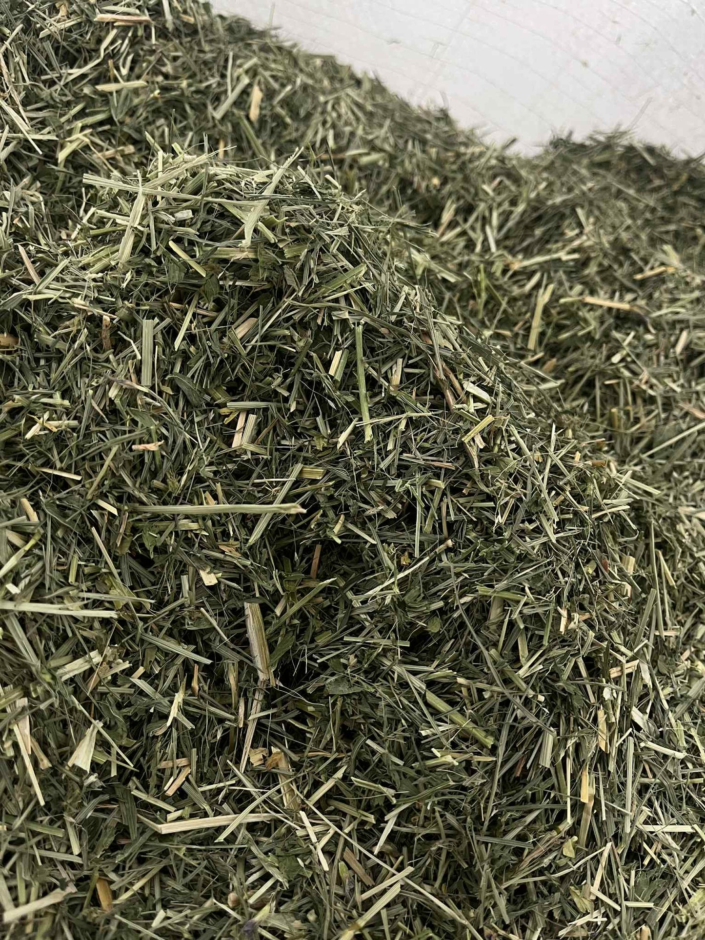 Elite Equine Nutrition - Low Sugar Steam Cut 50/50 Lucerne & Teff Chaff Blend